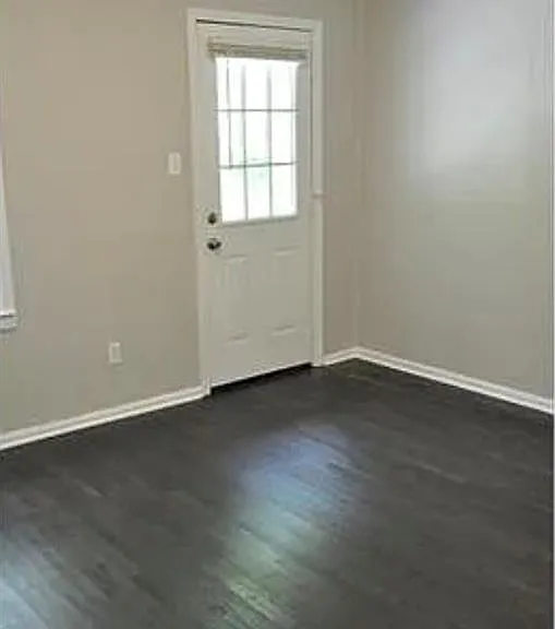 2113 Seavey Dr — Photo 6