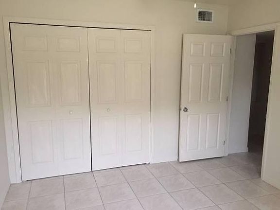 5th image of 1025 SE 12th St