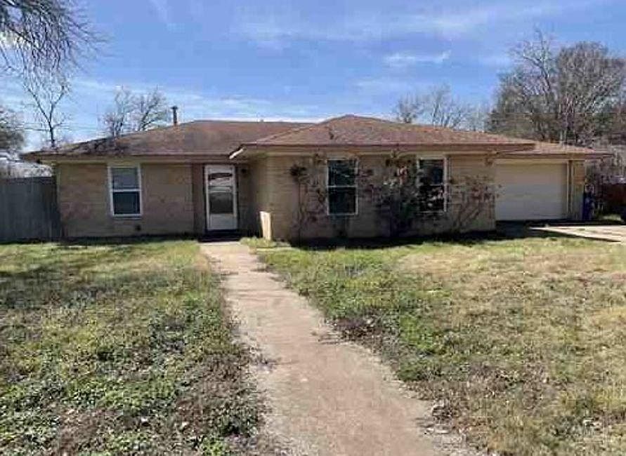 1st image of 100 Post Oak Ln