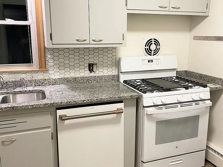 Dunlap Apartments — Photo 48