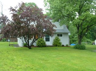 16 Plumridge Rd, West Milford, NJ 07480