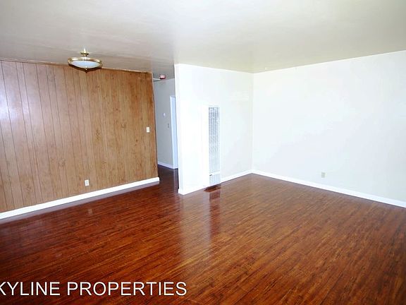 4th image of 10629 Hayford St