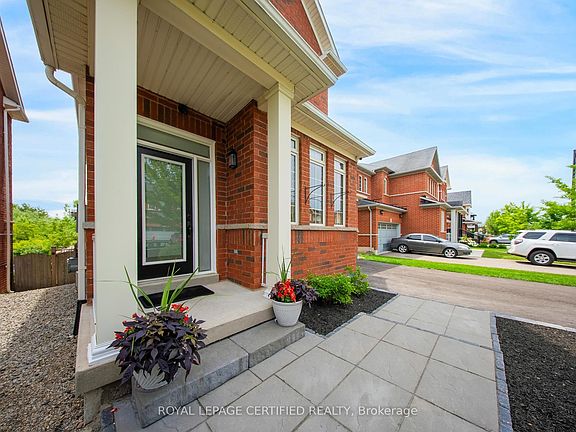 2nd image of 515 Hinchey Cres