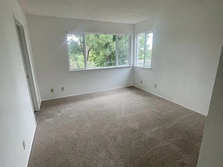 1816 Shirley Dr — Photo 9