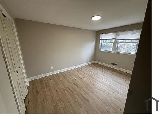 1240 Newfield Rd — Photo 5