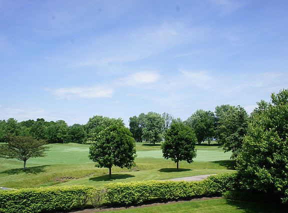 2nd image of 1715 N Pebble Beach Way