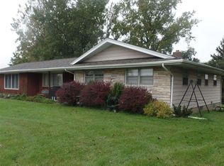 8949 N Luce Rd, Alma, MI 48801