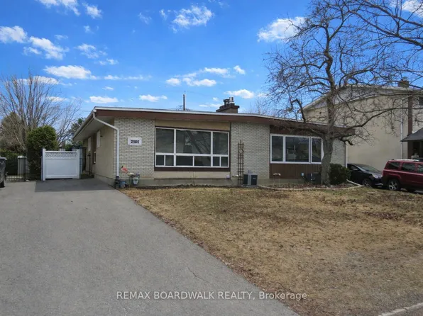 2462 Tupper Ave, Ottawa, ON K1G 1G7