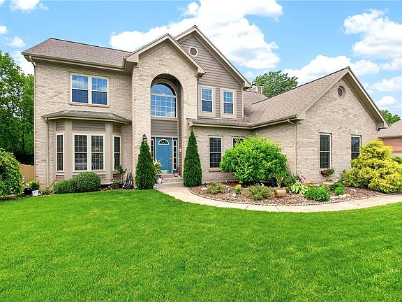 3rd image of 907 Autumn Leaf Dr