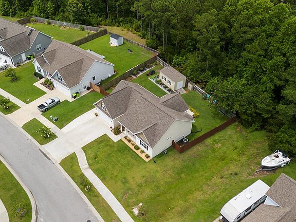 3rd image of 104 Shadow Creek Drive