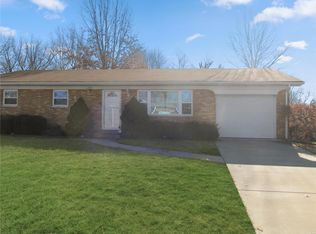 6 Sunnyside Dr, Belleville, IL
