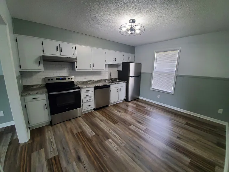 200 Railroad St #11 — Photo 17