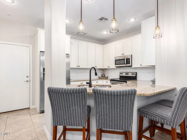 2821 S SKYLINE -- #163, Mesa, AZ 85212