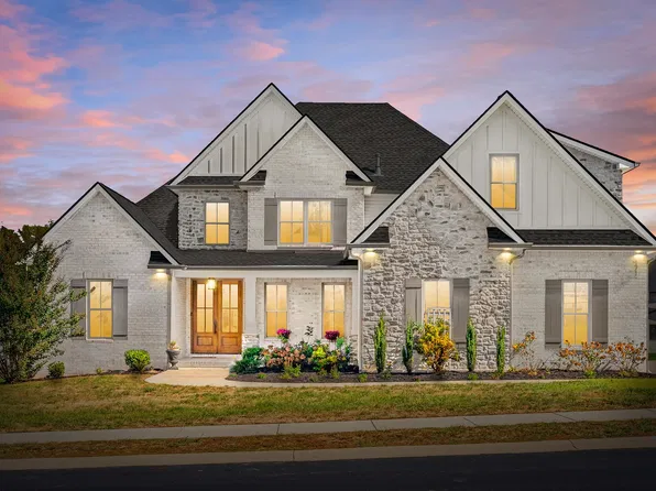 171 Copperstone Dr, Clarksville, TN 37043