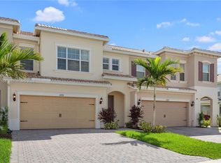 1101 Banyan Dr, Hollywood, FL 33021