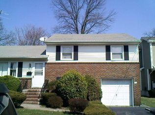 55 Fairmount Pl, Paramus, NJ 07652