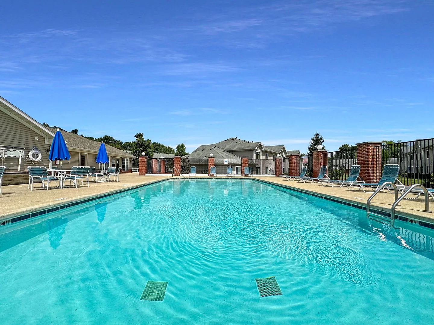 Battle Creek 1 Bedroom / 1 Bath Apartment Available Now! — Photo 3