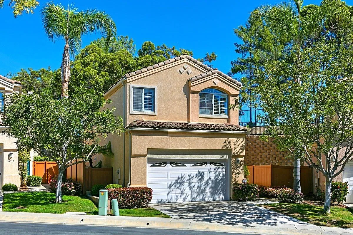 3 bed, 2.5 bath, 1417 sqft, $4,500 — Photo 1
