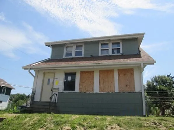 1124 18 1/2 Ave photo 1