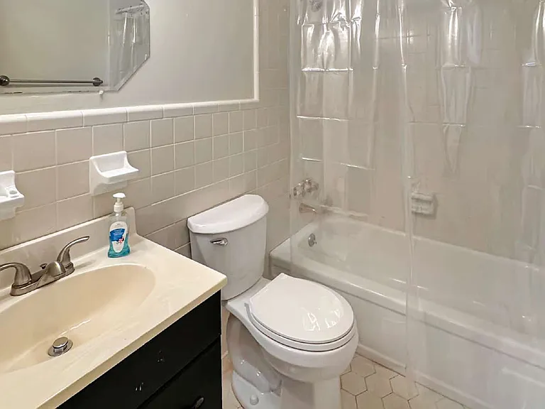 1235 Riverside Dr #B2 — Photo 5