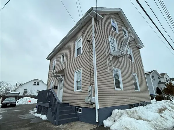 48 Unit St, Providence, RI 02909