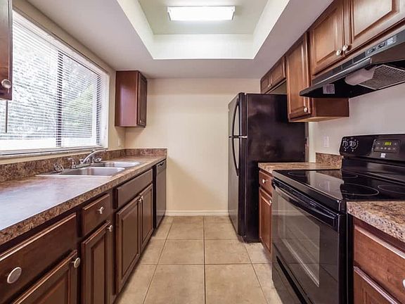 3rd image of 9532 Bandelier Dr