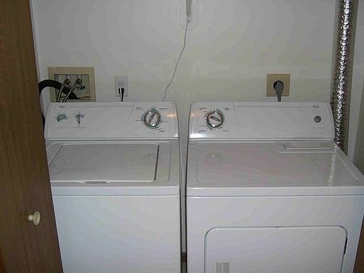 4th image of 702 Chestnut Dr APT 8
