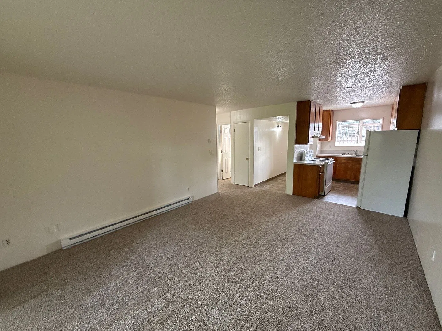 2 bed, 1.0 bath, $1,195 — Photo 4