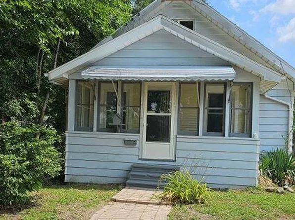 1107 Clinton Rd, Jackson, MI 49202