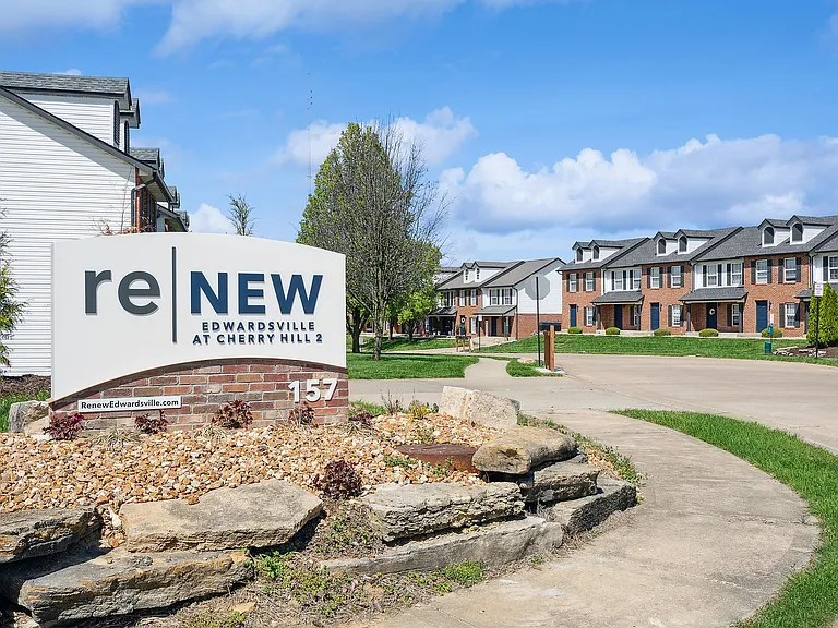 ReNew Edwardsville Apartment Collection — Photo 40