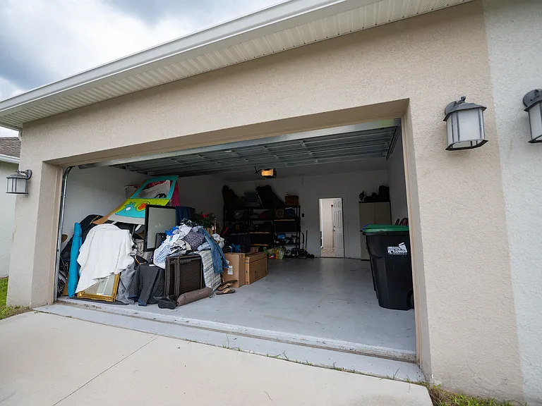 Detached Garage
