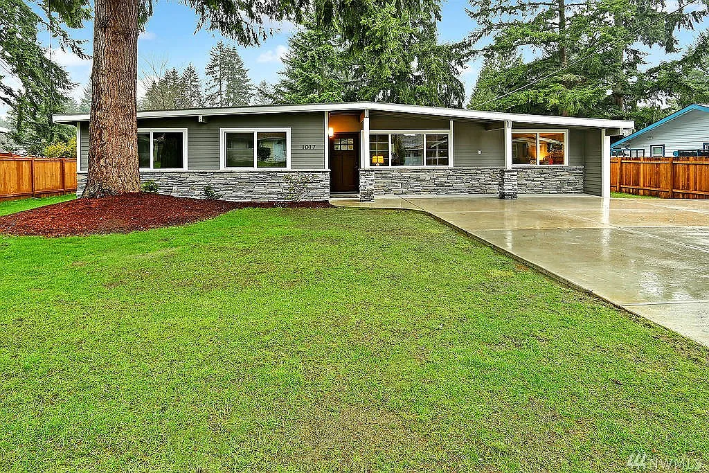 1017 166th Pl NE photo 1