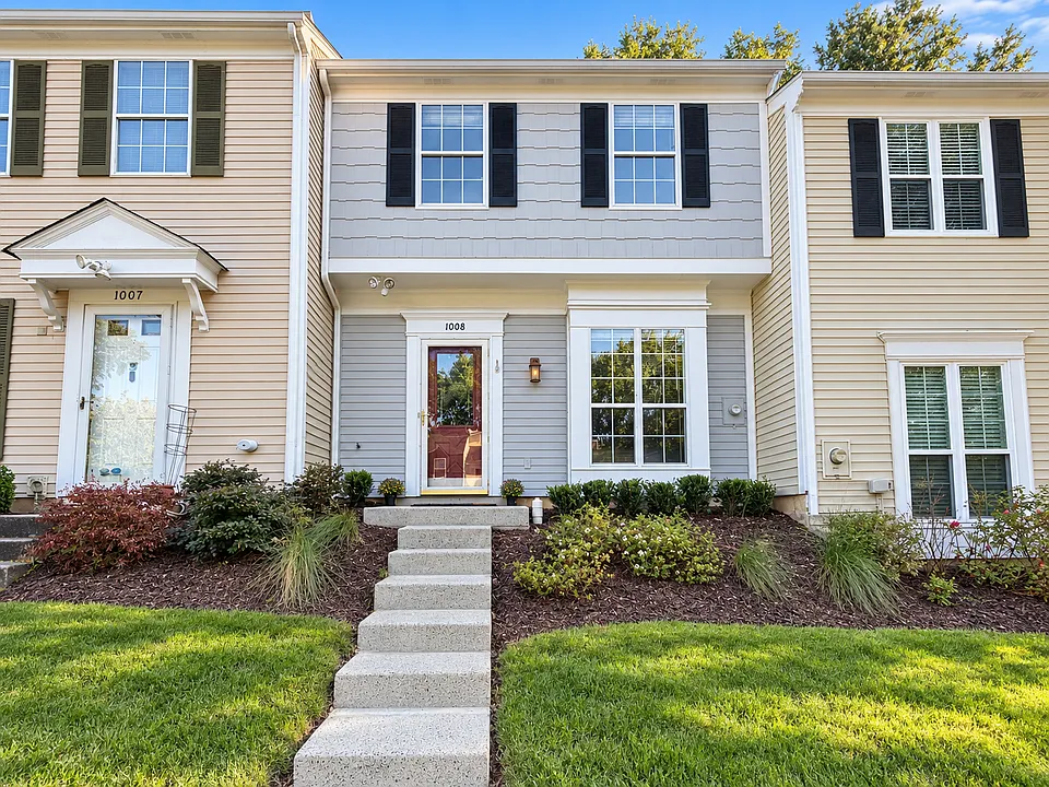 10080 Wedgewood Ct