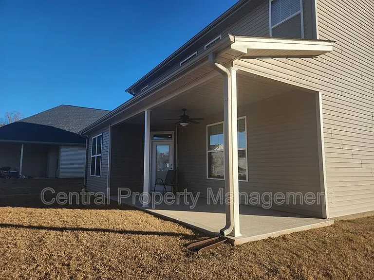 512 Dottie Ct — Photo 4