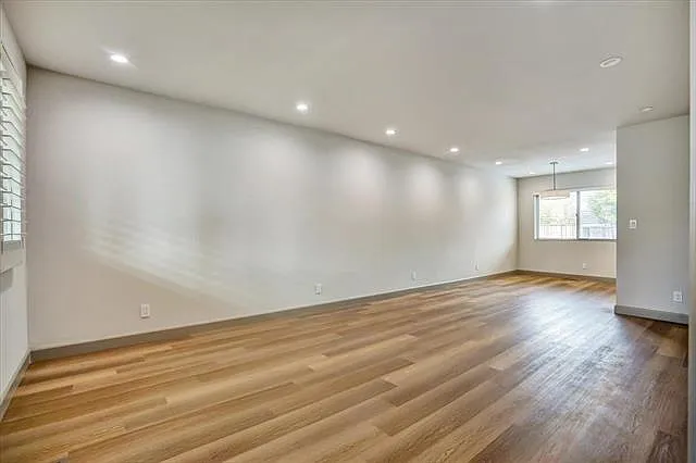 3283 Fronda Dr — Photo 15
