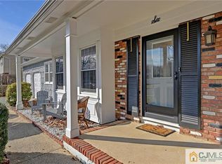 6 Eliot Ct, Morganville, NJ 07751