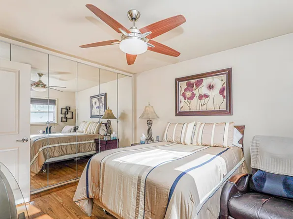 206 Benton Avenue image 15 of 30