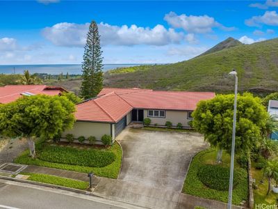 1045 Kamehame Dr, Honolulu, HI, 96825