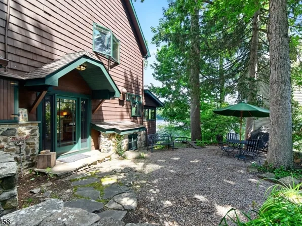 134 Cedar Lk W, Denville Twp., NJ 07834