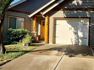 2148 NW Tara Ln, Grants Pass, OR 97526