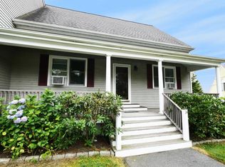 24 Concord Dr, Middletown, RI 02842