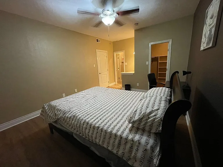 9009 Richmond Ave #702 — Photo 8