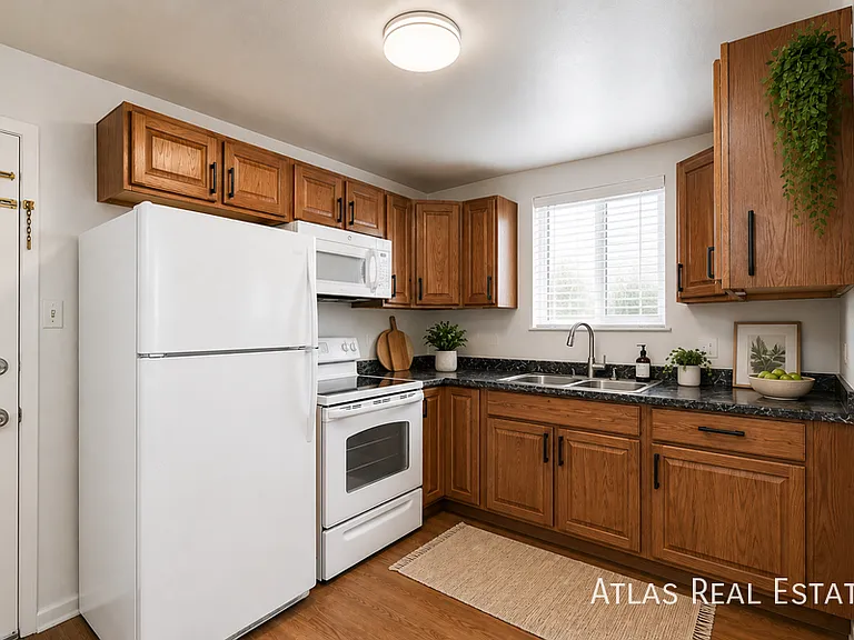 3970 N Utica St — Photo 3