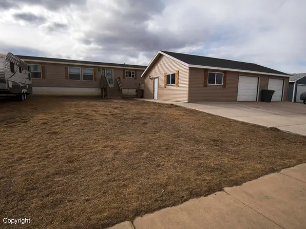 1505 Plumcreek Ave, Gillette, WY 82716