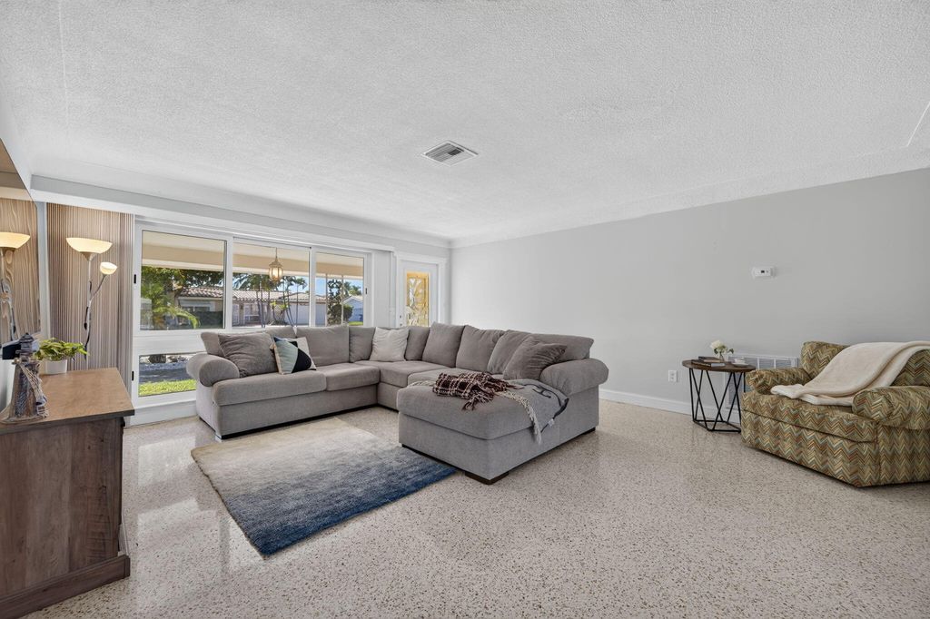 430 SE 6TH Terrace, photo 4