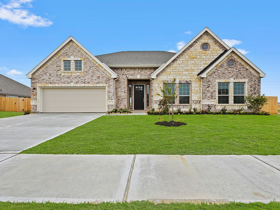 Samuel - 15223 Lakewood Avenue 6