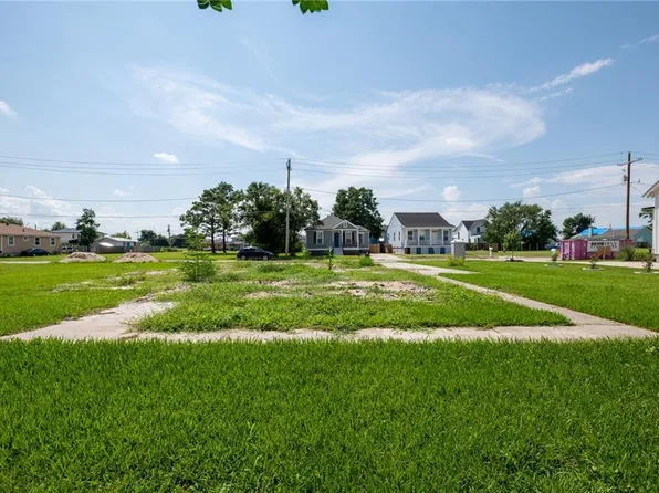 1815 Benjamin St, Arabi, LA 70032