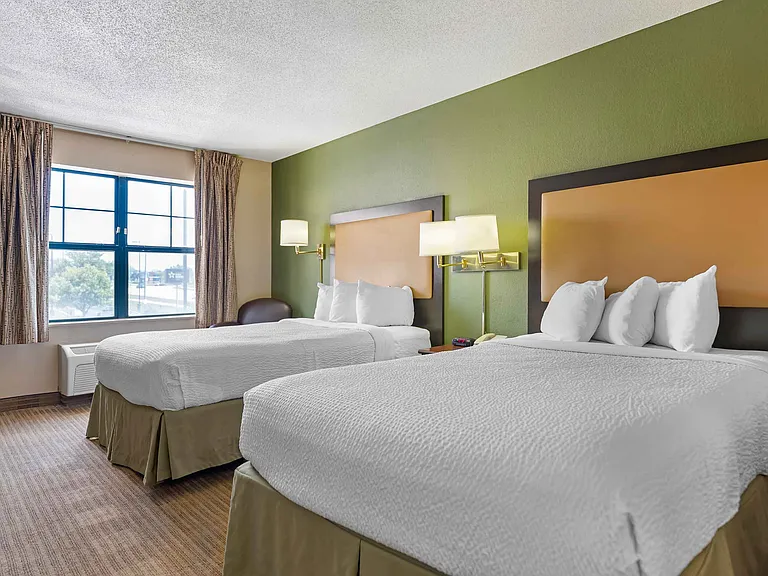 Studio Suite - 2 Full Beds