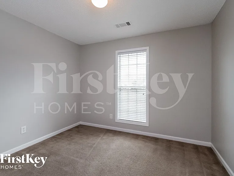 204 Stream Side Ct — Photo 12
