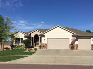 107 N Country Club Ave, Brandon, SD 57005